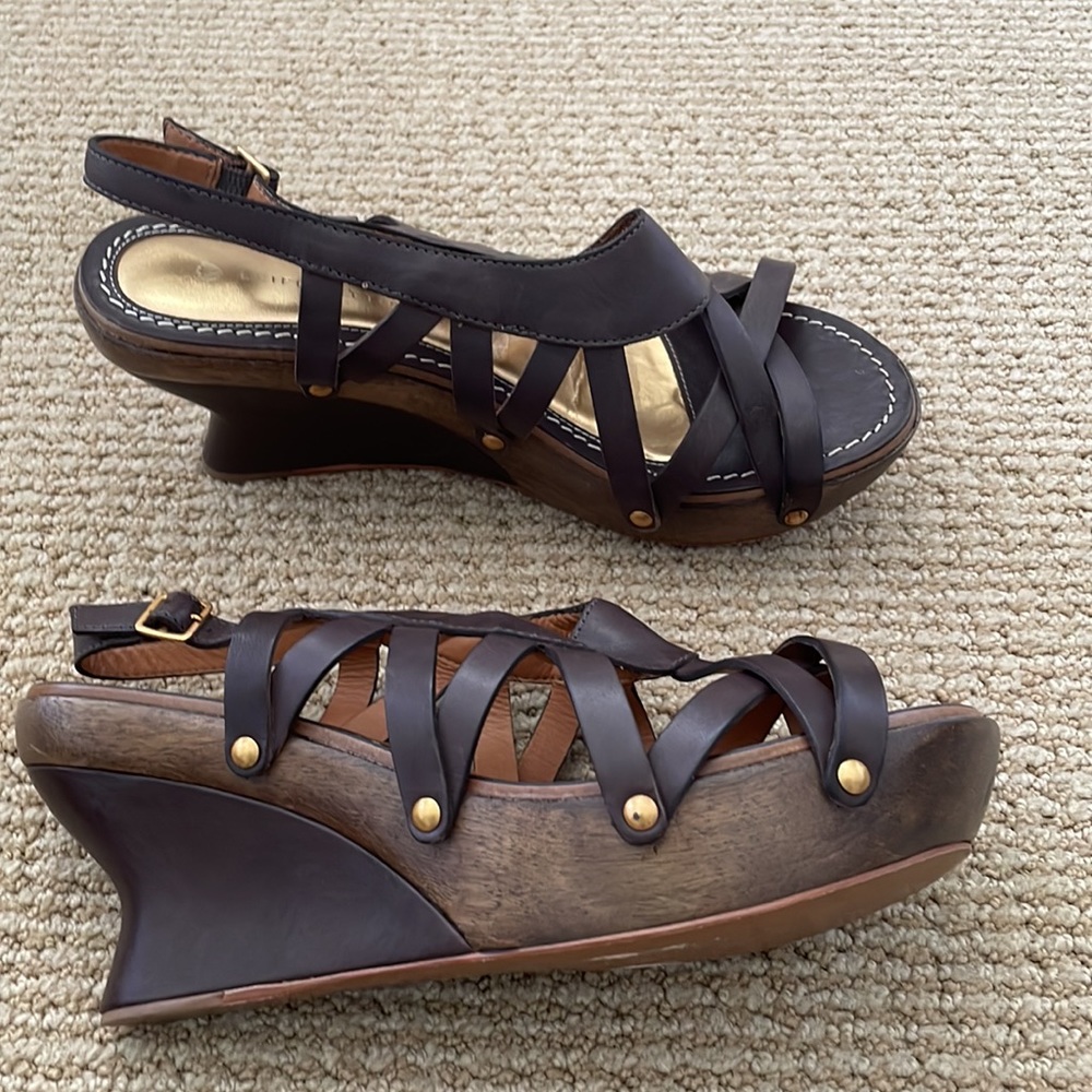 Leifsdottir Oliva espresso leather wood heel funky sandal w/ brass studs euro38